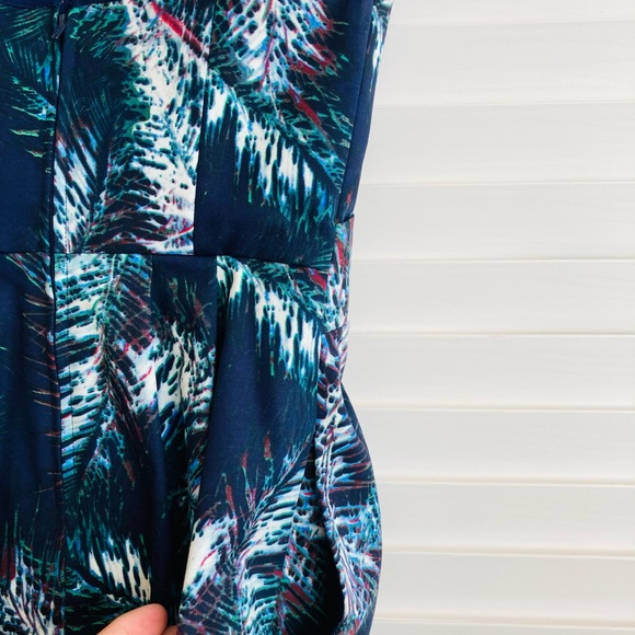 Club Monaco Feather Blue Print Dress Sz: 0 - Picture 7 of 10